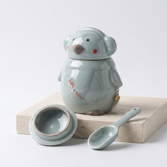 Korakuna Cute Penguin Ceramic Tea Caddy, Airtight Porcelain Tea Canister with Sealing Lid, Creative Cartoon Loose Leaf Tea Storage Jar for Home & Office Kitchen Decor